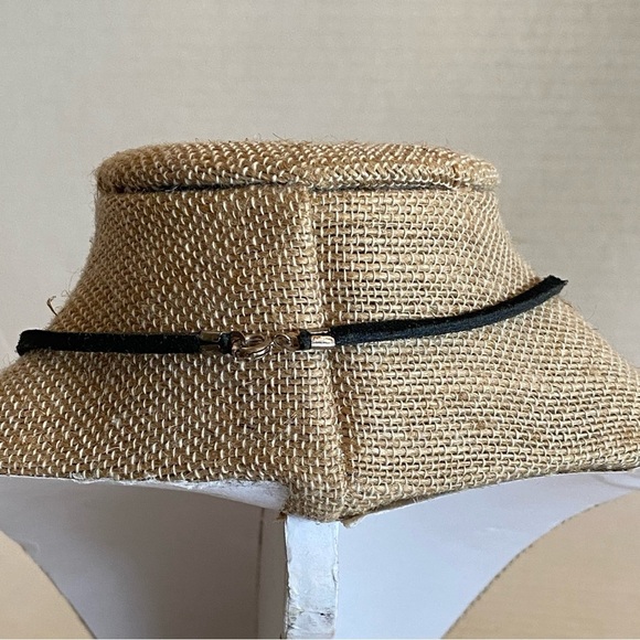 Silpada 925 Sterling Silver Cross Pearl Credence Pendant Leather Necklace - Picture 11 of 12